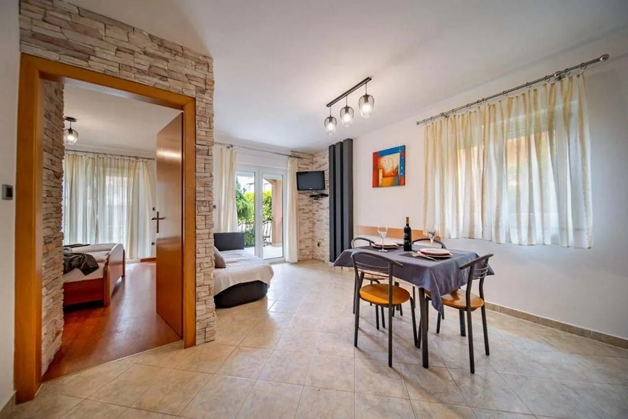 Apartments For Families With Children Lopar, Rab - 20692