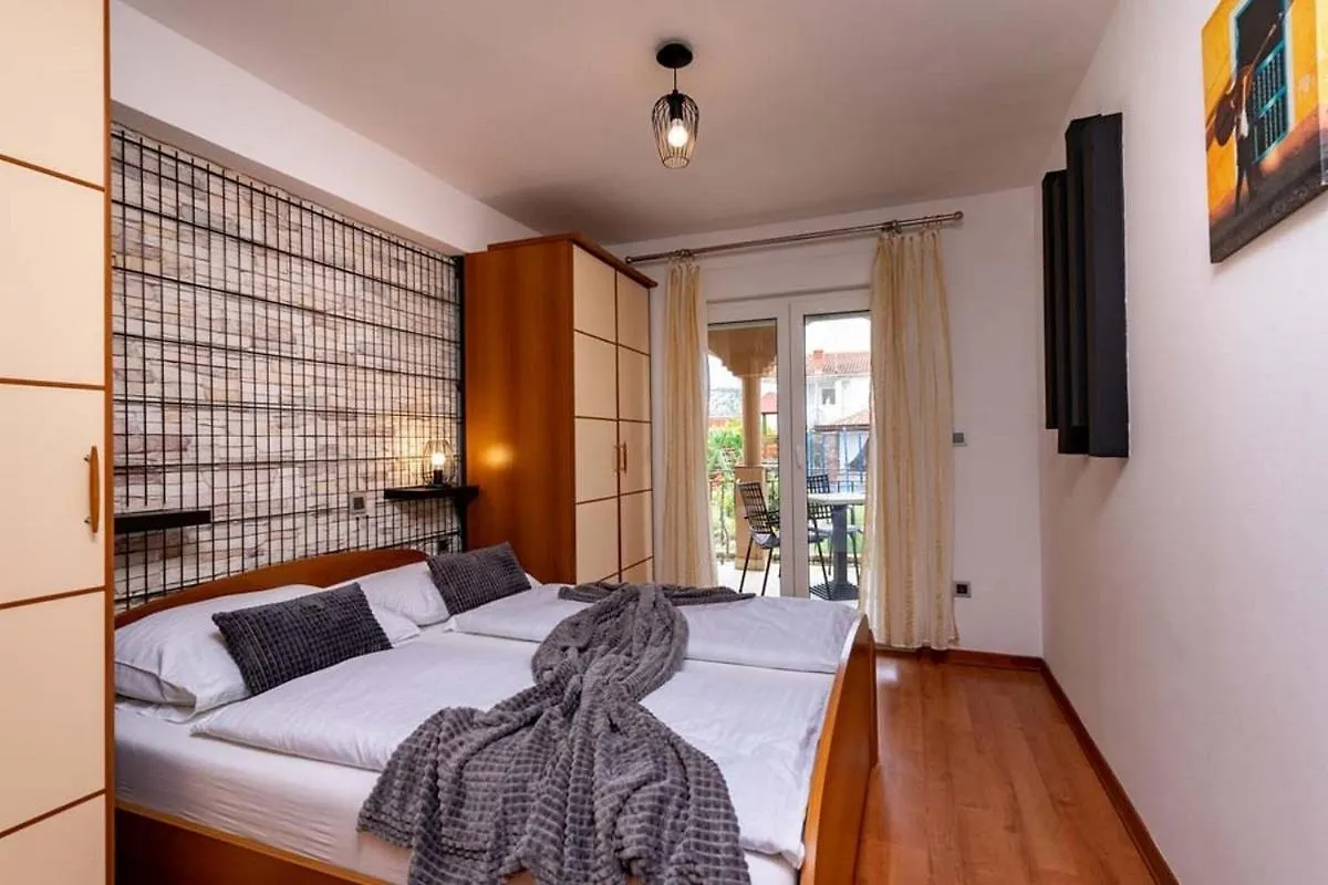 Apartments For Families With Children Lopar, Rab - 20692