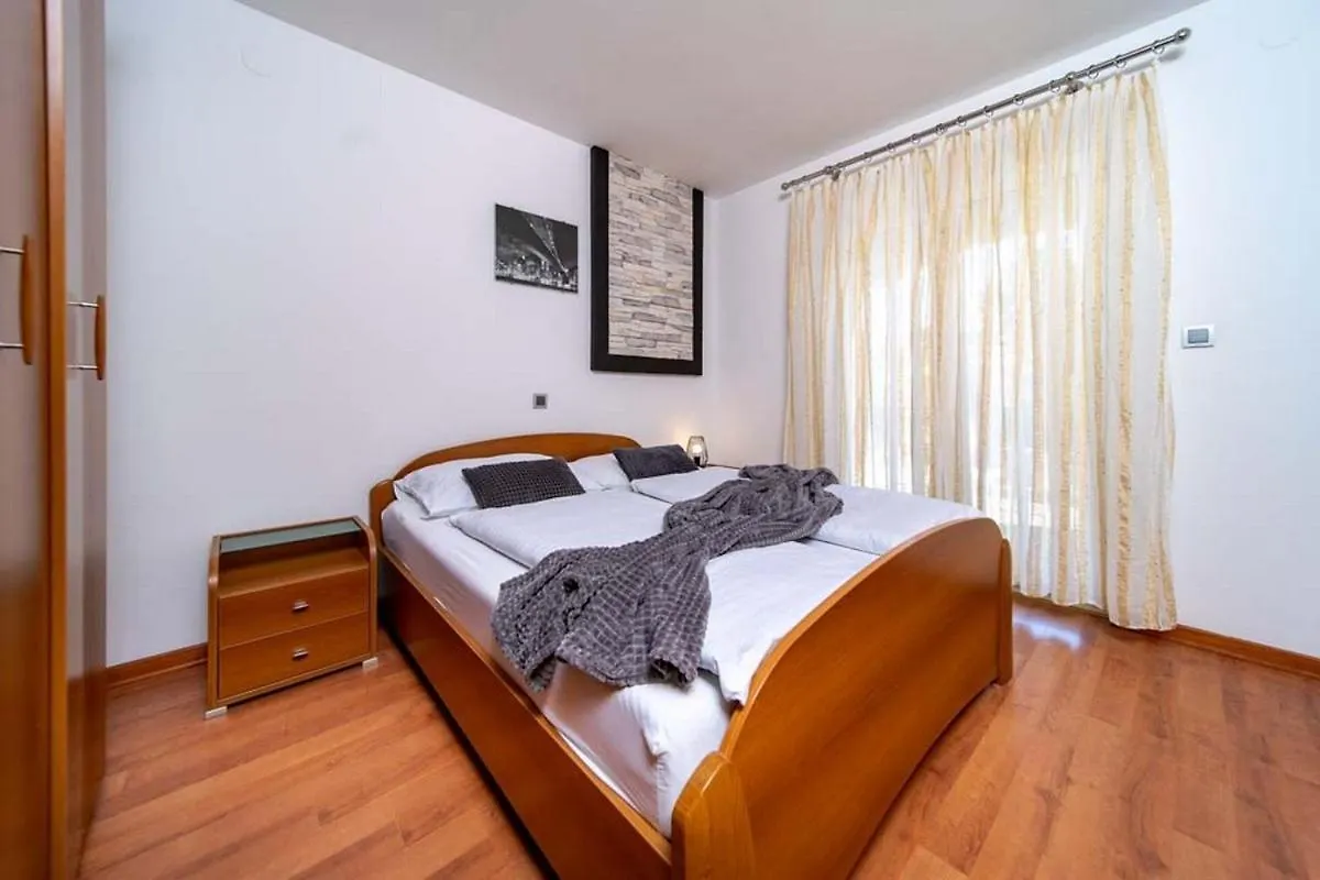 Apartments For Families With Children Lopar, Rab - 20692 0*, Lopar Croatia