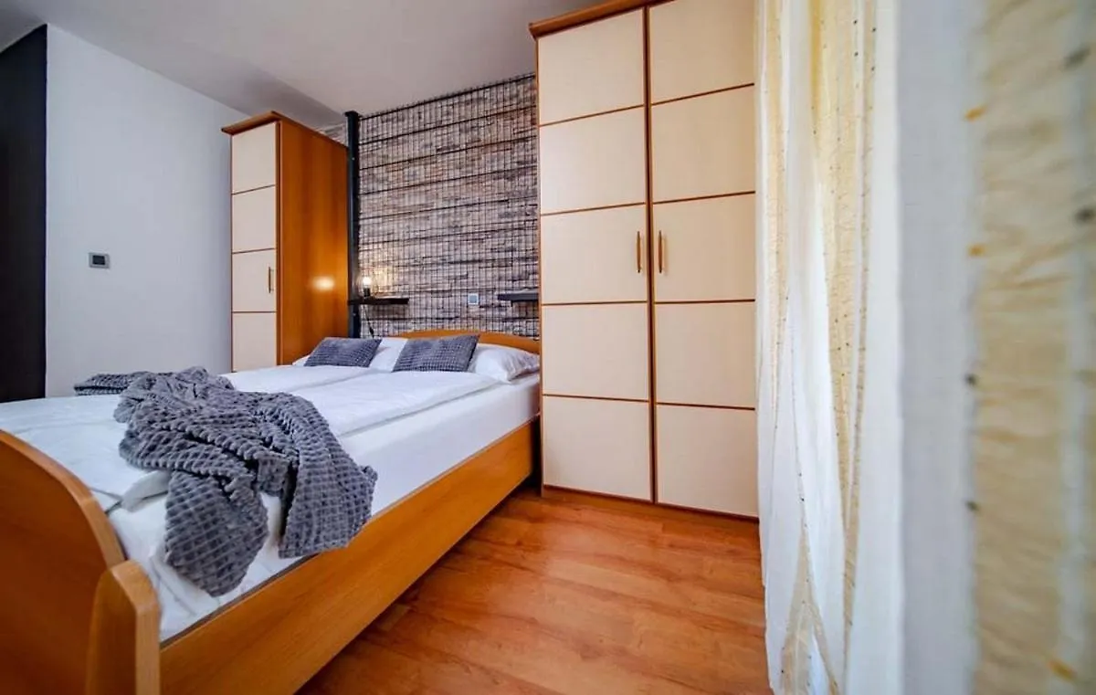 Apartments For Families With Children Lopar, Rab - 20692