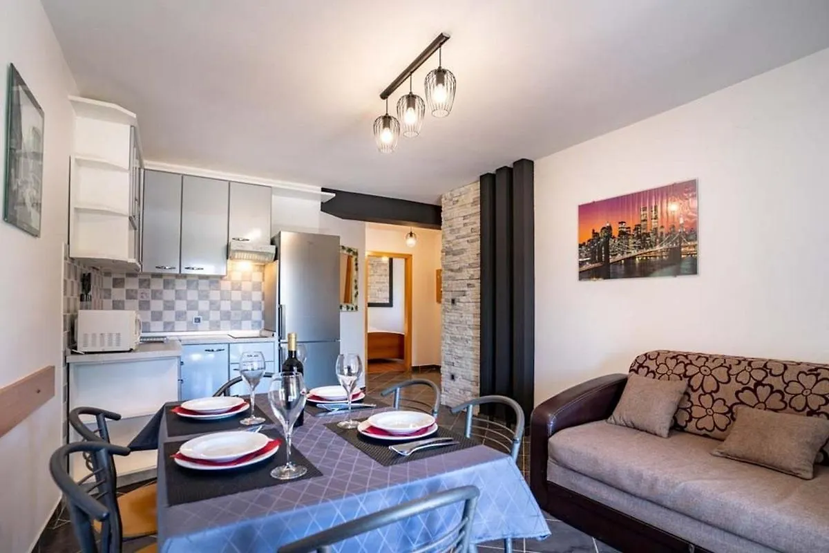 Apartments For Families With Children Lopar, Rab - 20692