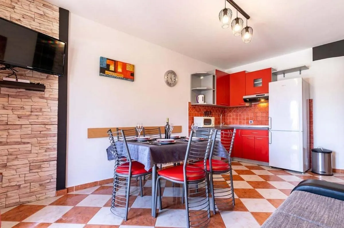 Apartments For Families With Children Lopar, Rab - 20692