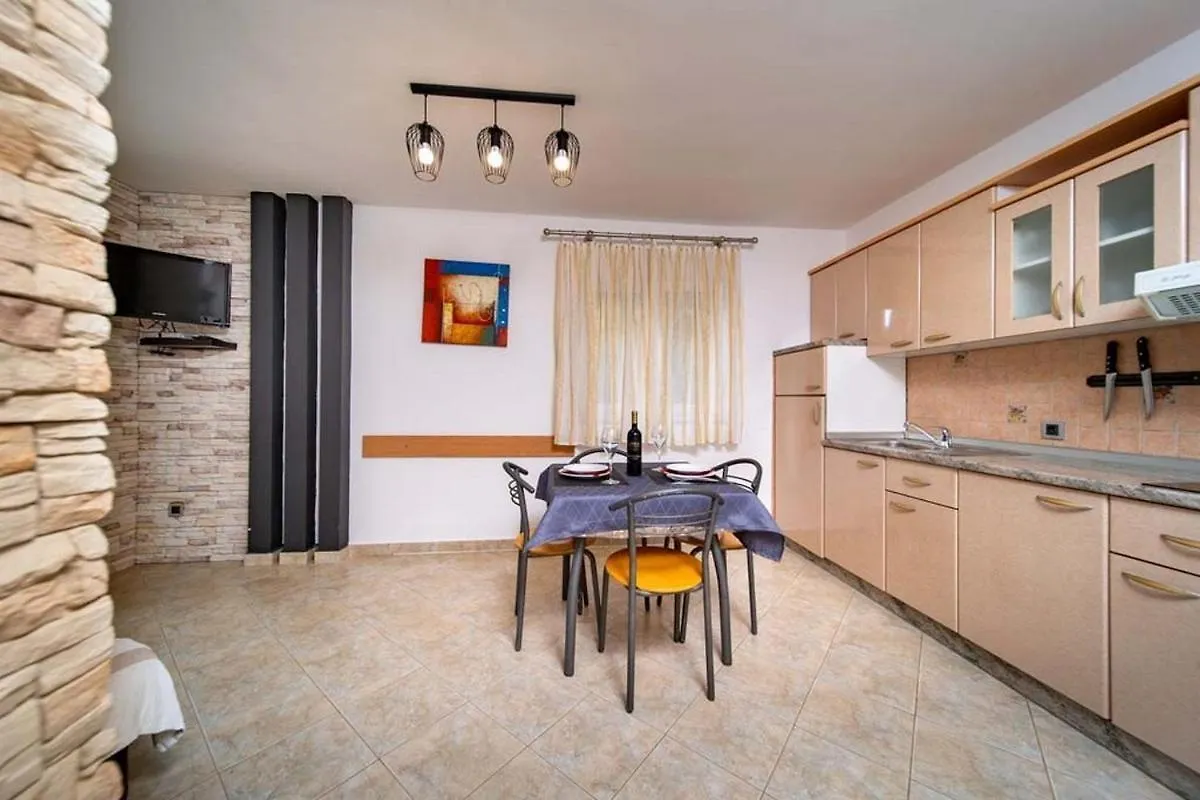 Apartments For Families With Children Lopar, Rab - 20692