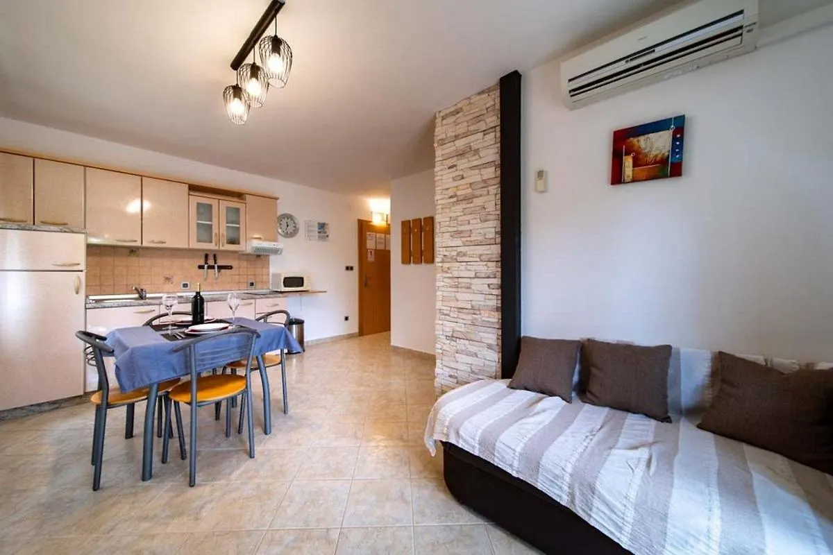 Apartments For Families With Children Lopar, Rab - 20692 Lopar