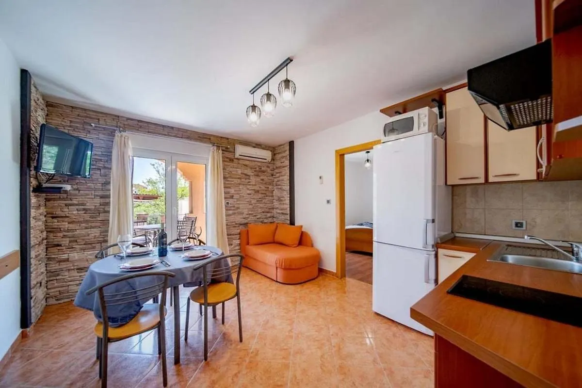 Apartments For Families With Children Lopar, Rab - 20692