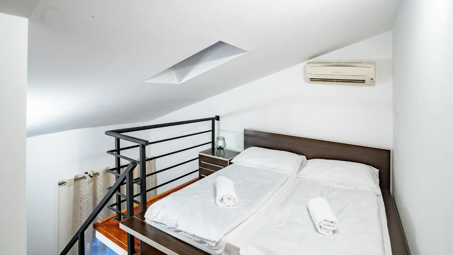 Apartments For Families With Children Lopar, Rab - 20692